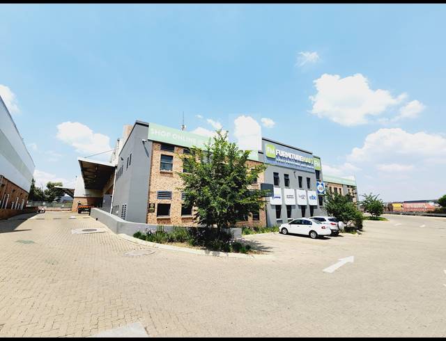 5,040M² WAREHOUSE TO LET IN COSMO BUSINESS PARK